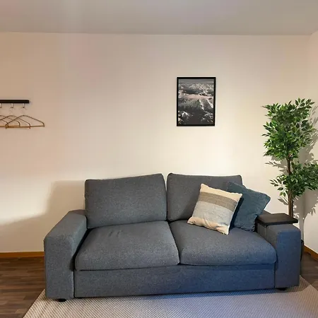 Book2stay - *